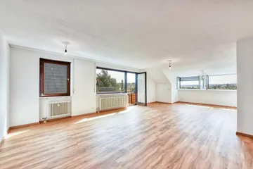 Essen & Wohnen v. Tür