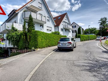 Haus & Straße nach oben