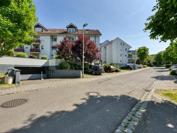 Haus & Straße v. N