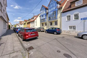 Haus & Straße v. Süd-Osten