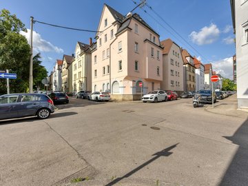 Haus & Straße v. N-O