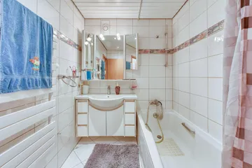 Bad mit Wanne