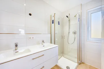Bad mit Dusche