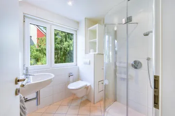 EG, TL-Bad mit DU, WC