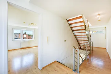 OG, Treppenhaus zum EG