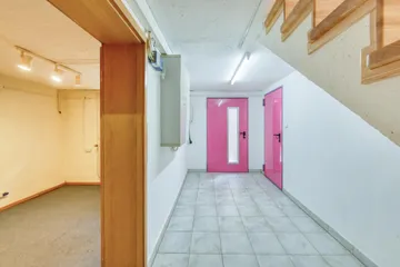 UG, Keller zum Außenaufgang