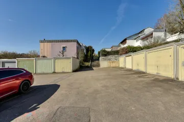 Garagen zum Haus