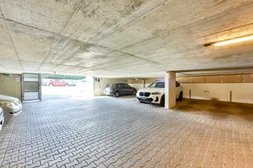 TG-Stellplatz & Einfahrt