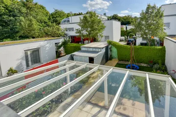 Blick zur Terrasse & Garten