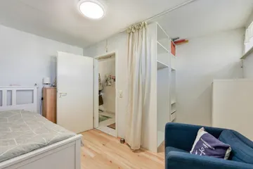 Schlafen zur Garderobe