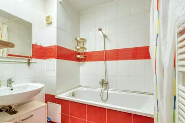 Bad mit Wanne