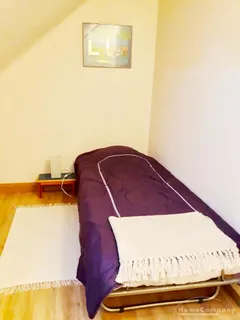 Arbeitszimmer mit Einzelbett