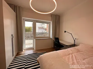 WG Zimmer mit Balkon