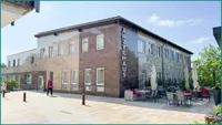 Modernes Büro- und Ärztehaus