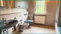 Badezimmer im Obergeschoss mit...