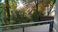 ...schöner Aussicht ins Grüne...