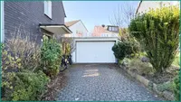 Einfahrt zur Garage
