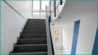Gepflegtes helles Treppenhaus