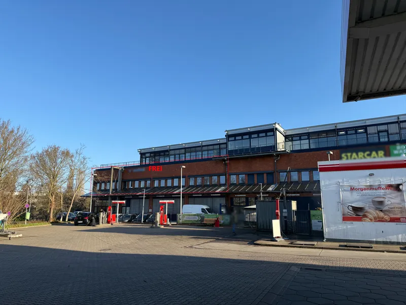 Beste Anbindung BAB 1/20, Fahrstuhl & Stellpl&auml;tze