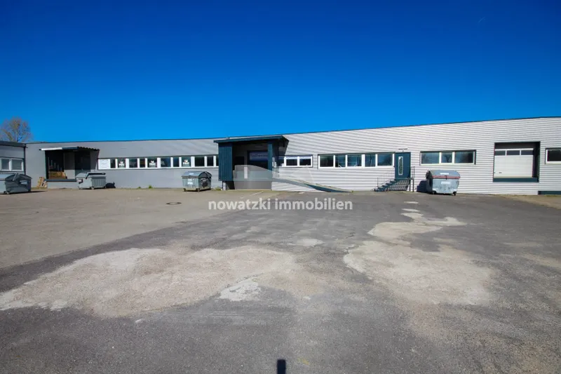 ** 364 m² Rampenlager und Office in Lübeck ! **