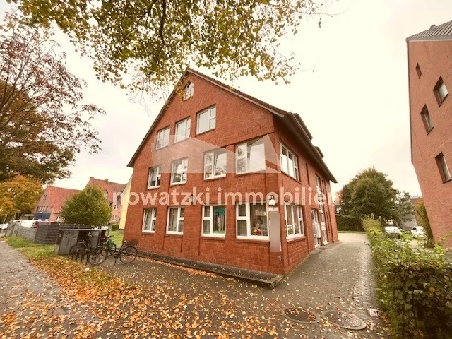 * Flexible Praxis- oder Bürofläche im Dachgeschoss eines etablierten Ärztehauses *