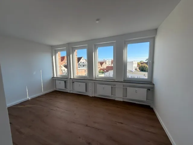 Modern & Zentral! Praxis- oder B&uuml;rofl&auml;che auf der Altstadt-Insel / Mit Aufzug & Stellplatz