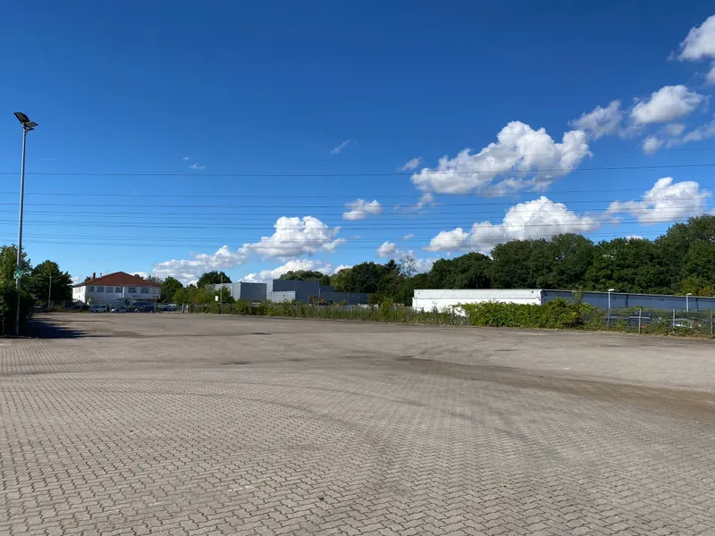 Gewerbegrundst&uuml;ck OHNE Bebauung, ideal f&uuml;r Speditionen !