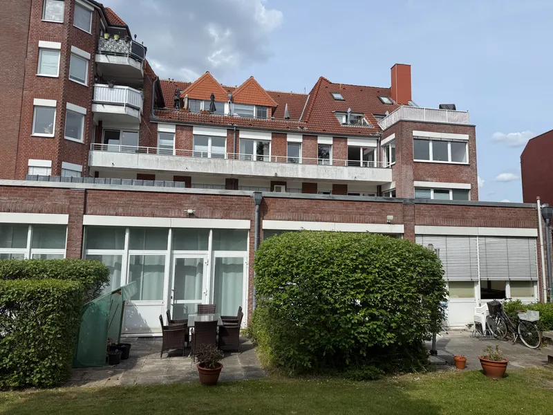 Dominantes Wohn- und Gesch&auml;ftshaus (1.973m&sup2;) in Bestlage von Stockelsdorf &ndash; hochfrequentiert