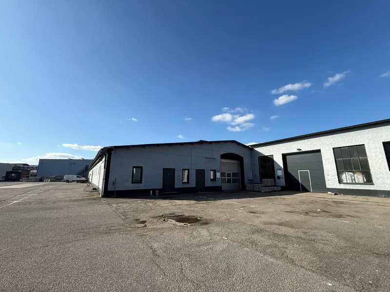 376 m&sup2; Gewerbehalle in Top-Sichtlage &ndash; Starkstrom, 24/7-Zugang & optimale Erreichbarkeit