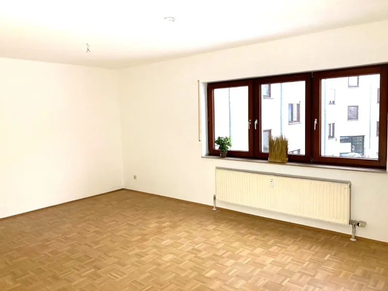WOHN-UND GESCHÄFTSHAUS IM ZENTRUM VON HÜNFELD …