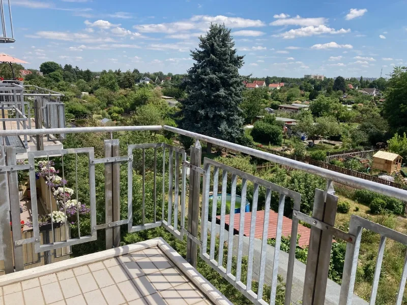 APPARTEMENT MIT BALKON UND TG IN WIEDERITZSCH…