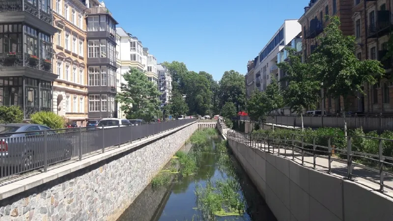 INDIVIDUELLER UMBAU MÖGLICH – DIREKT AM ELSTERMÜHLGRABEN IM HERZEN DER STADT…