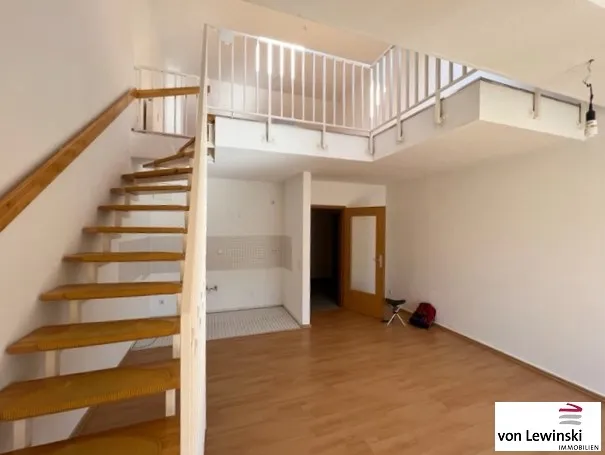 ATTRAKTIVE MAISONETTEWOHNUNG IN KÜCHWALDNÄHE MIT FAST 6 % RENDITE …