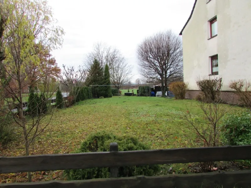 ANGEBOT 1: SELBSTNUTZUNG AB 12/2025: DG-WOHNUNG IN LANGENHAGEN-KALTENWEIDE …