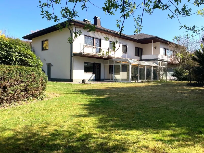 1230 m² GRUNDSTÜCK UND EINFAMILIENHAUS MIT POTENTIAL IN GEPFLEGTER UMGEBUNG …
