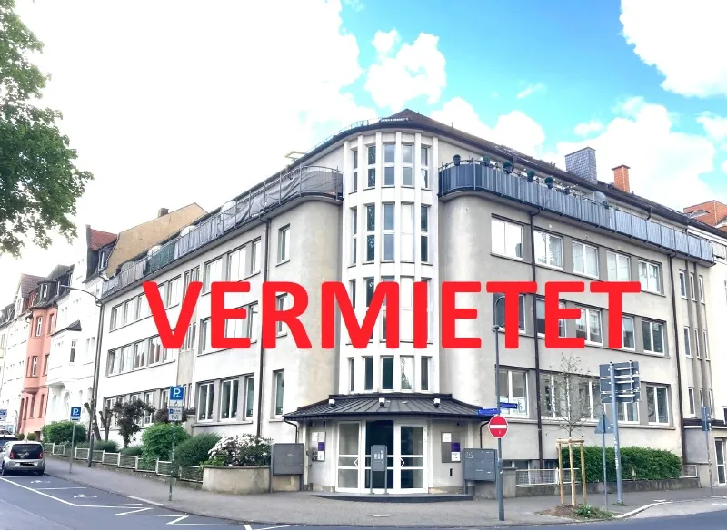 VERMIETET – CITY – BÜRO-PRAXISFLÄCHE – KLIMAANLAGE – AUFZUG – STELLPL …