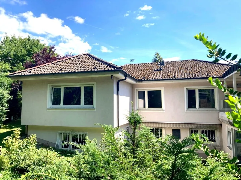 EINFAMILIENHAUS MIT ELW UND GROSSEM GRUNDSTÜCK …