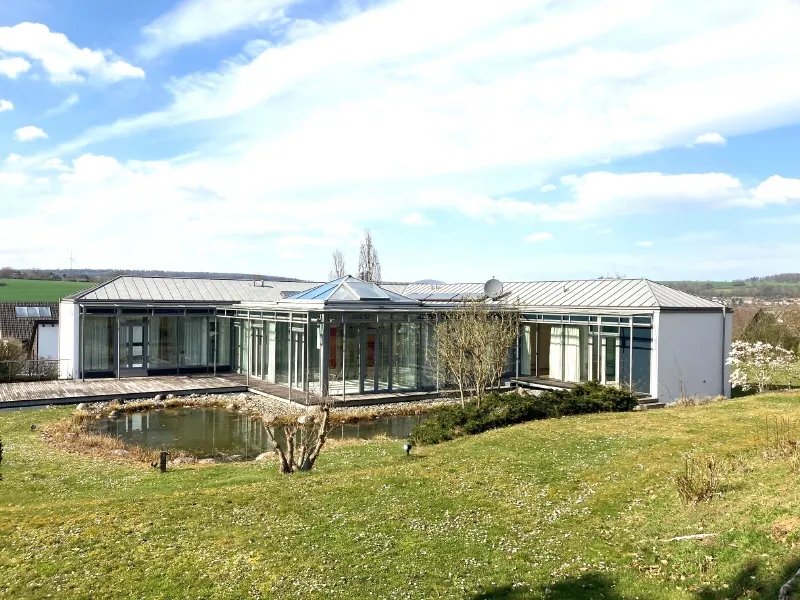 TRAUMHAUS MIT POOL UND GROßEM GRUNDSTÜCK …