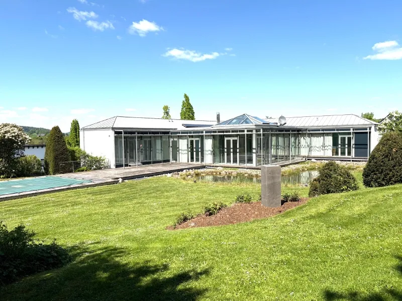 TRAUMHAUS MIT POOL UND GROßEM GRUNDSTÜCK …