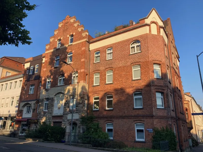 WOHN- UND GESCHÄFTSHAUS – INNENSTADT …