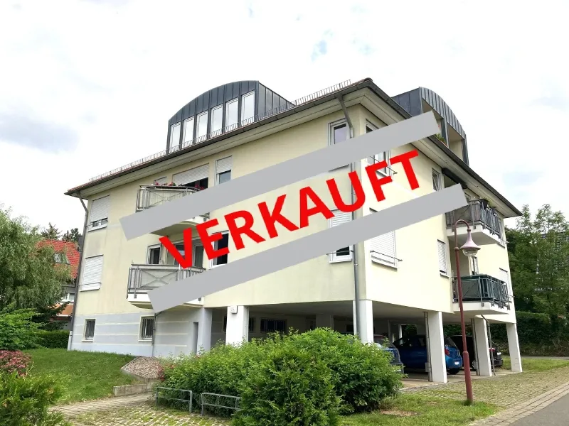 MARKKLEEBERG – SCHÖNE DG WOHNUNG MIT LOGGIA UND STELLPLATZ…