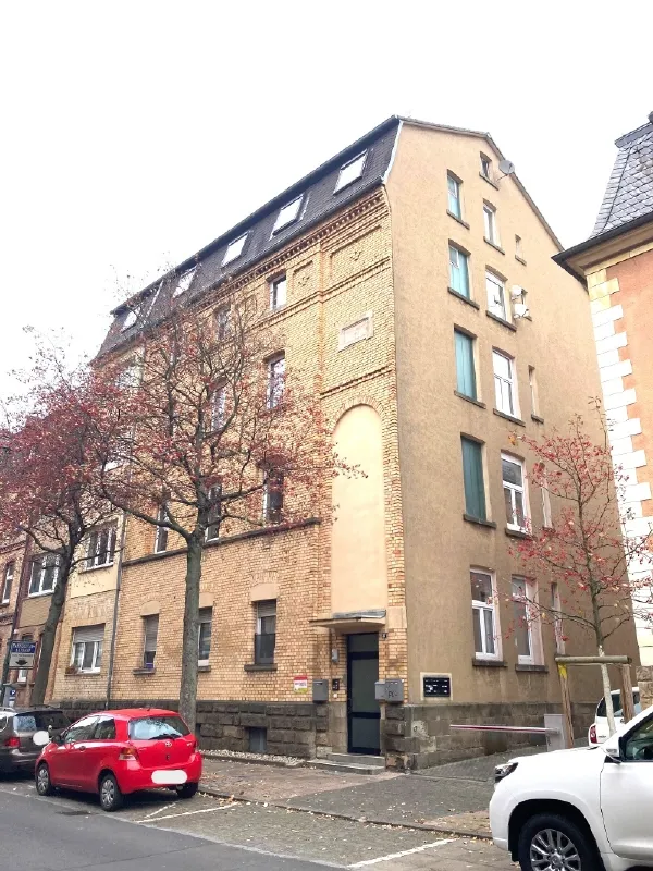WOHN-UND GESCHÄFTSHAUS MIT GARAGENHOF IN FD CITY…