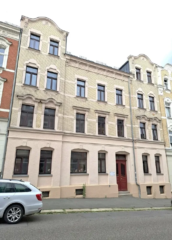 ATTRAKTIVE DACHGESCHOSSWOHNUNG MIT LANGJÄHRIGEM MIETER…