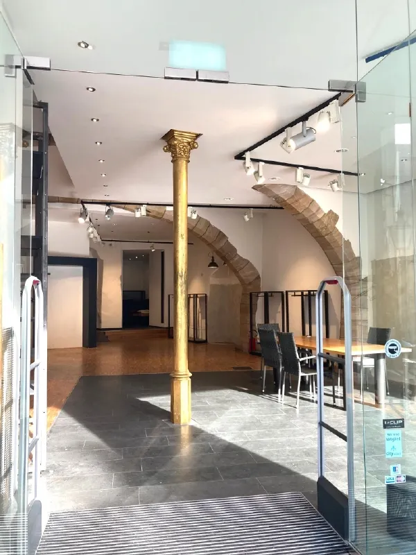 190 m&sup2; LADENLOKAL MIT HISTORISCHEM CHARME IN TOP LAGE …