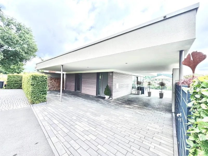 MODERNES TRAUMHAUS MIT EINMALIGEM PANORAMABLICK IN DIE RHÖN…