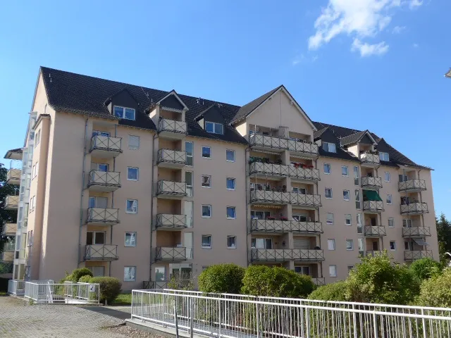 GEM&Uuml;TLICHE WOHNUNG IN RUHIGER LAGE …