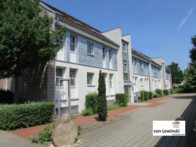 B-SCHEIN VORLEGEN: DG-WOHNUNG „AMERICAN STYLE“ MIT DACHTERRASSE …