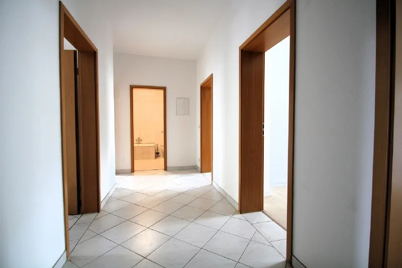 SCH&Ouml;NE 4-RAUM-WOHNUNG IM HERZEN VON CHEMNITZ