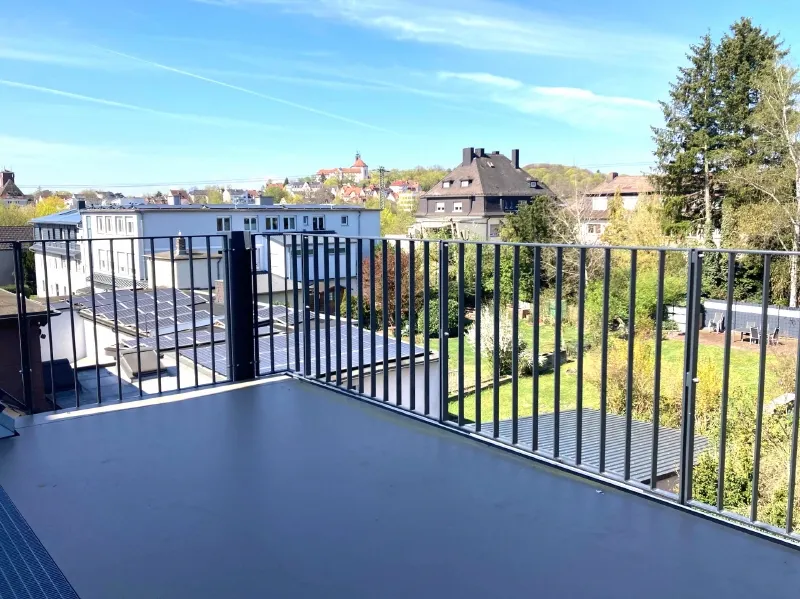 LEIPZIGER STR – GRO&szlig;E 4 ZKB BALKON DG WHG NEU…