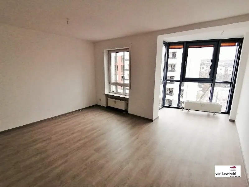 CHARMANTE SINGLEWOHNUNG MIT K&Uuml;CHENZEILE…